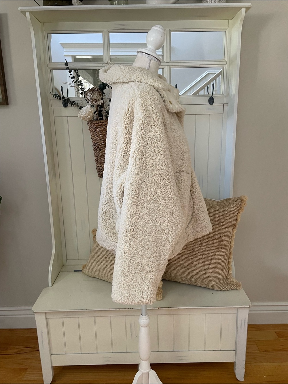 MICHAEL Michael Kors Cream Teddy Pullover Fleece Jacket - Picture 5 of 9